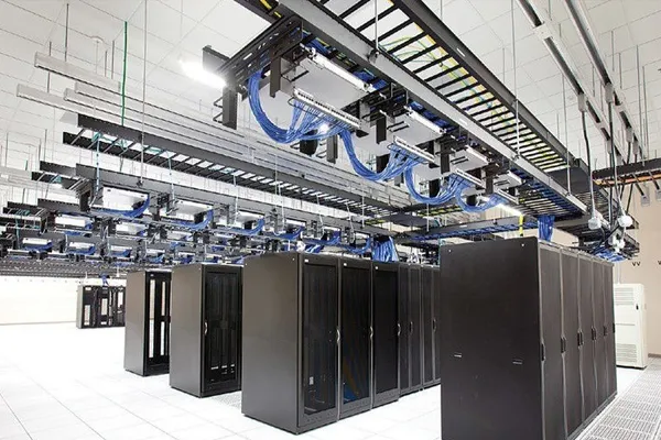 Care sunt scenariile de aplicare pentru sistemele de canale închise de bare colectoare?