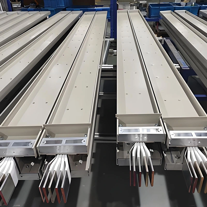 Autobuz închisă cu curent ridicat