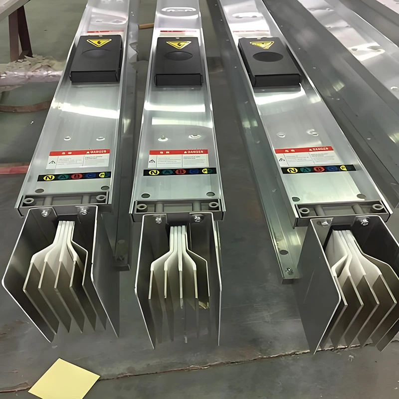 Autobuz închisă cu curent scăzut